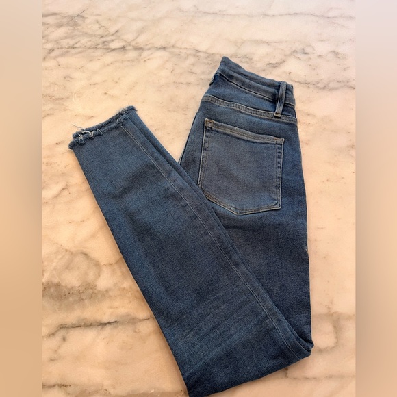 Good American Good Legs Skinny Jeans - Picture 2 of 5